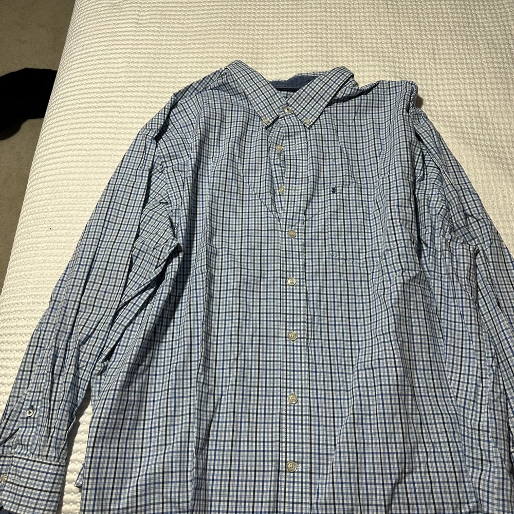 Izod Men's Light Blue Plaid Button-Down Shirt